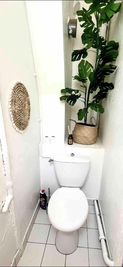 Appartamento Cosy Studio Saint-Lazare Parigi Esterno foto